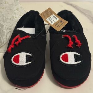 NWT Champion Black & Red University II Slippers